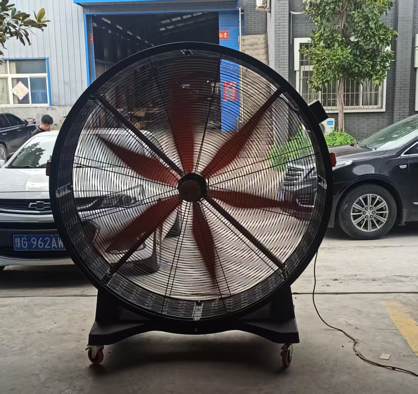 戰(zhàn)高溫，送清涼